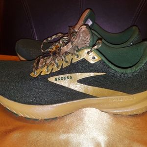 Women Brooks Launch 7 Running Shoes